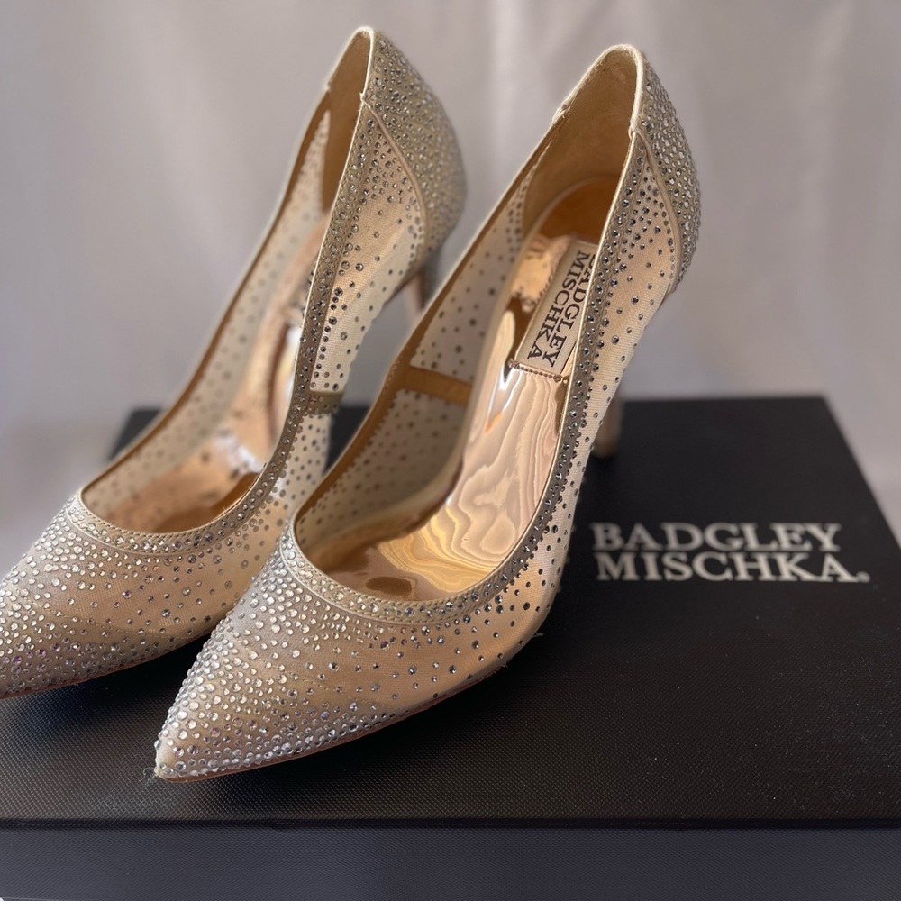 Badgley Mischka Women's Weslee Pump